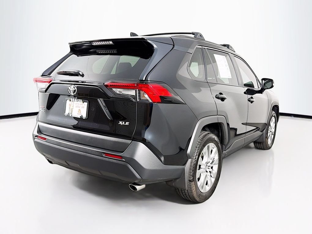 Used 2025 Toyota RAV4 XLE Premium FWD image 10
