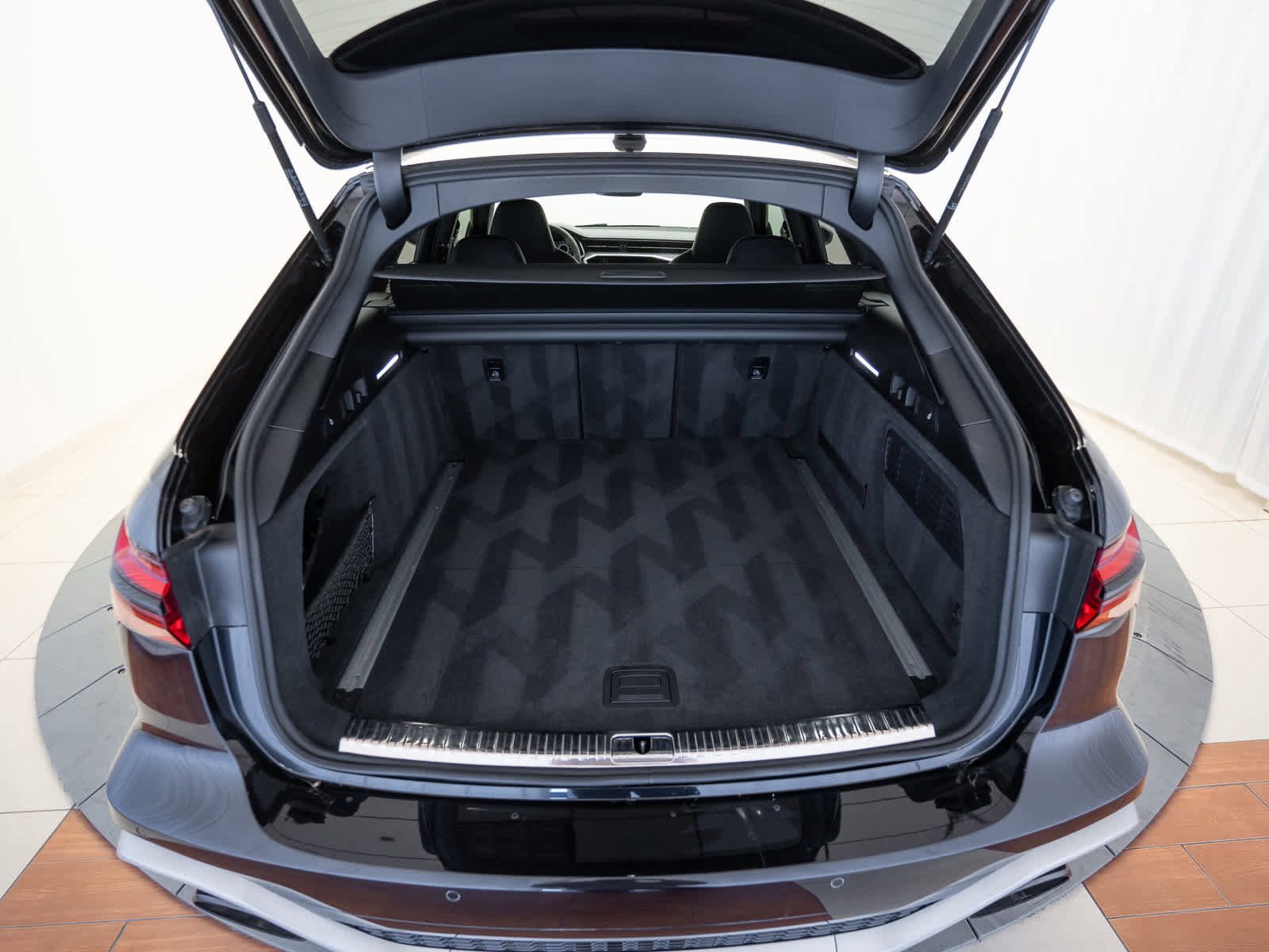 Used 2024 Audi RS 6 performance image 32