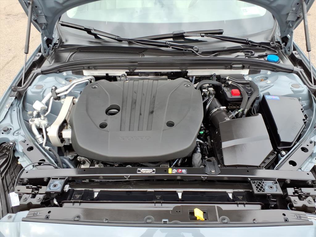 Certified 2023 Volvo S60 B5 Plus w/ Climate Package image 9