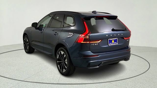 New 2026 Volvo XC60 T8 Plus w/ Climate Package PRO AWD/4WD image 8