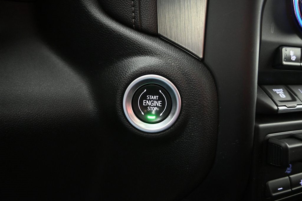 Used 2023 GMC Sierra 3500 Denali w/ Denali Ultimate Package image 33