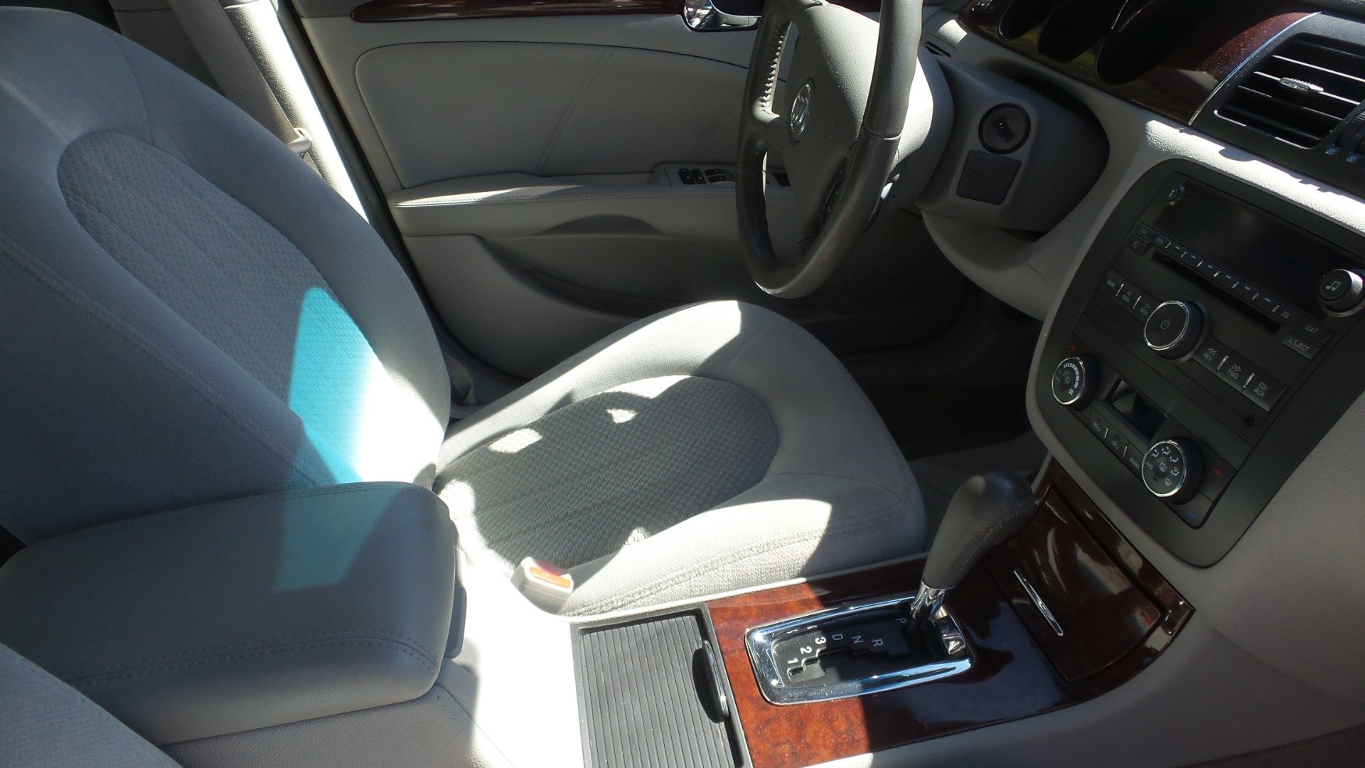Used 2008 Buick Lucerne CX w/ Driver Confidence Package FWD image 73