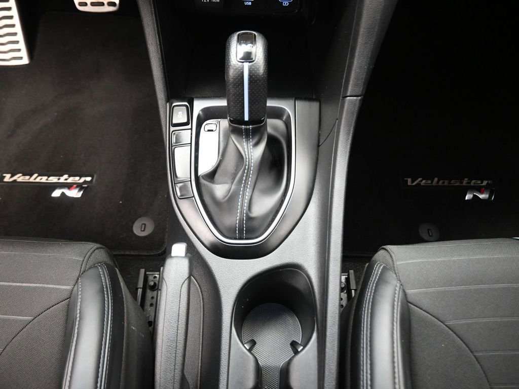 Used 2022 Hyundai Veloster N image 9
