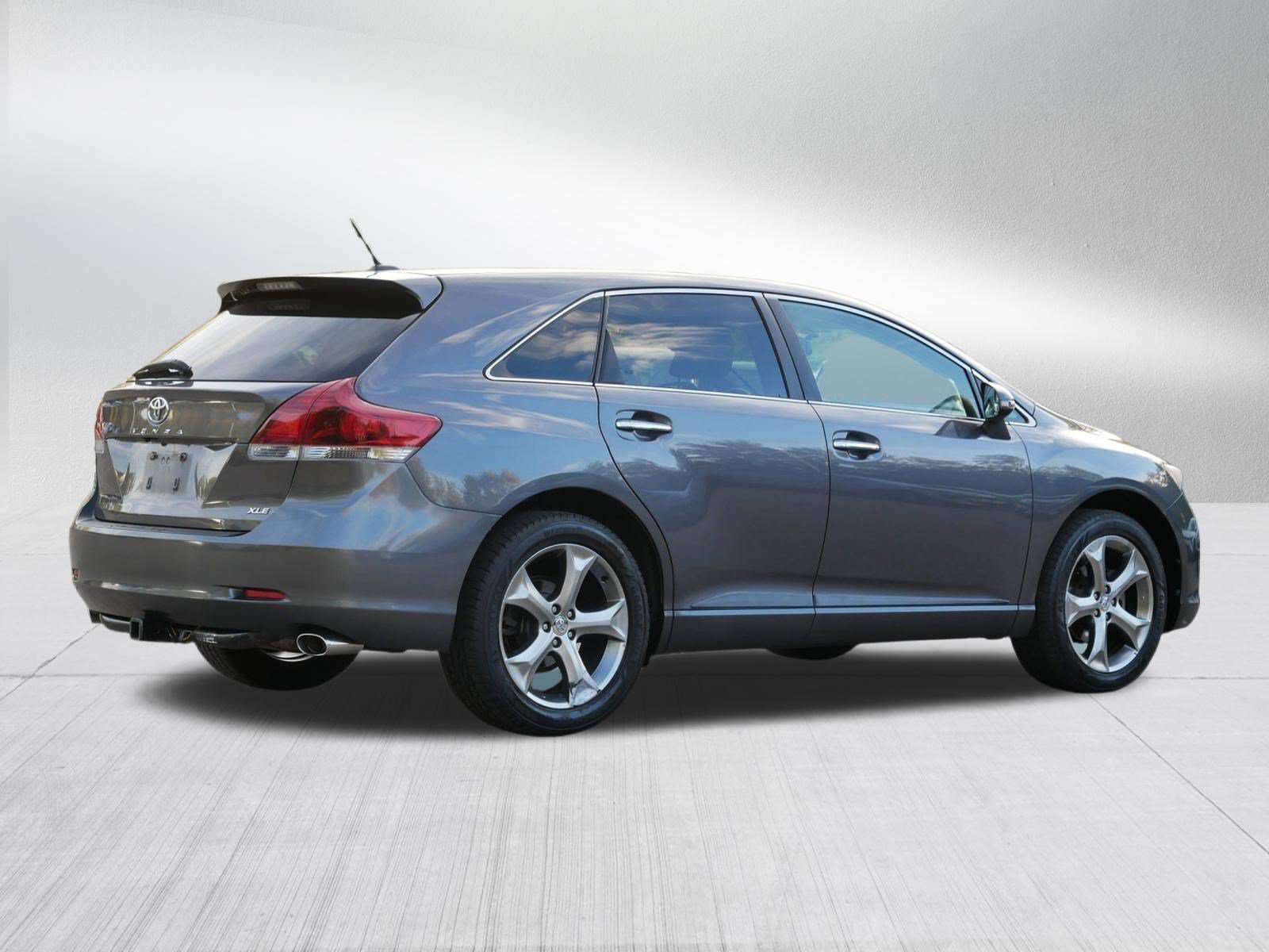 Used 2013 Toyota Venza XLE w/ XLE Premium Pkg FWD image 7
