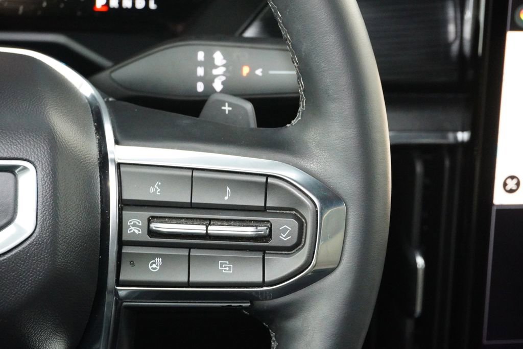 Used 2024 GMC Acadia Elevation FWD image 17