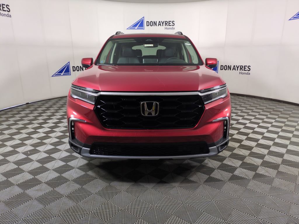 New 2025 Honda Pilot Touring image 8