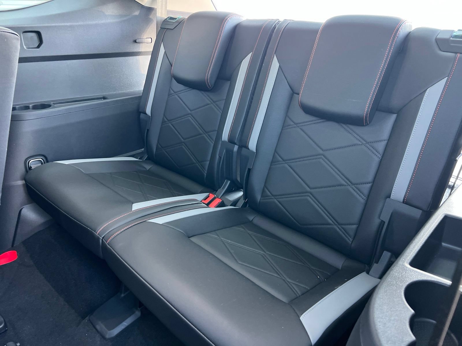 Certified 2026 Volkswagen Atlas Peak Edition AWD/4WD image 31