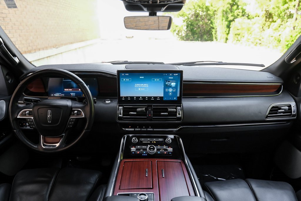 Used 2023 Lincoln Navigator L Reserve image 20