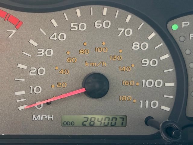 Used 2001 Toyota Sequoia Limited AWD/4WD image 11