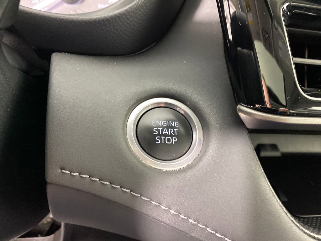 Used 2024 Toyota Highlander XLE image 24