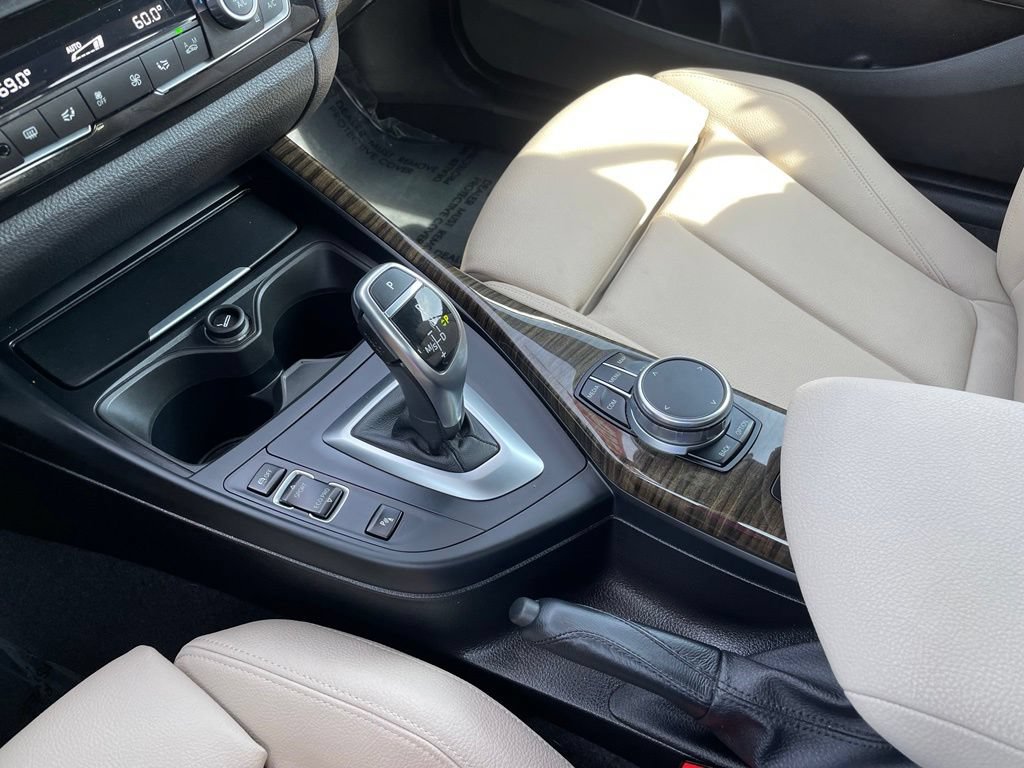 Used 2017 BMW 230i xDrive Convertible AWD/4WD image 20