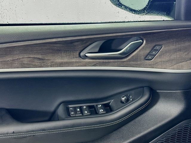 New 2025 Jeep Grand Cherokee Limited image 18