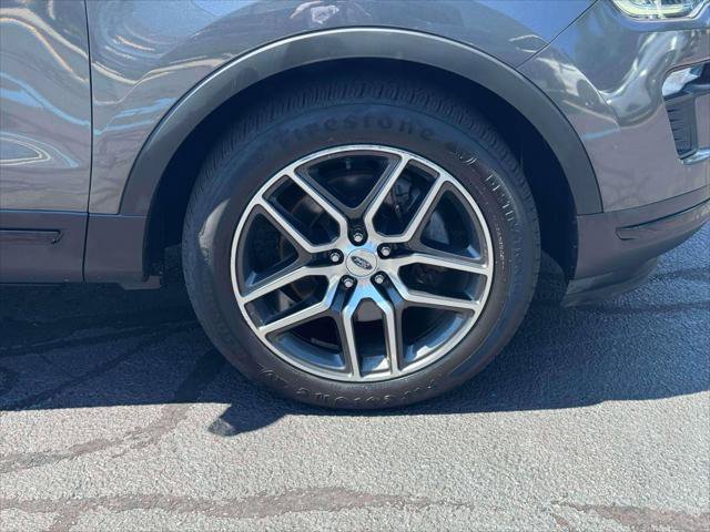 Used 2019 Ford Explorer Sport w/ Equipment Group 401A AWD/4WD image 9