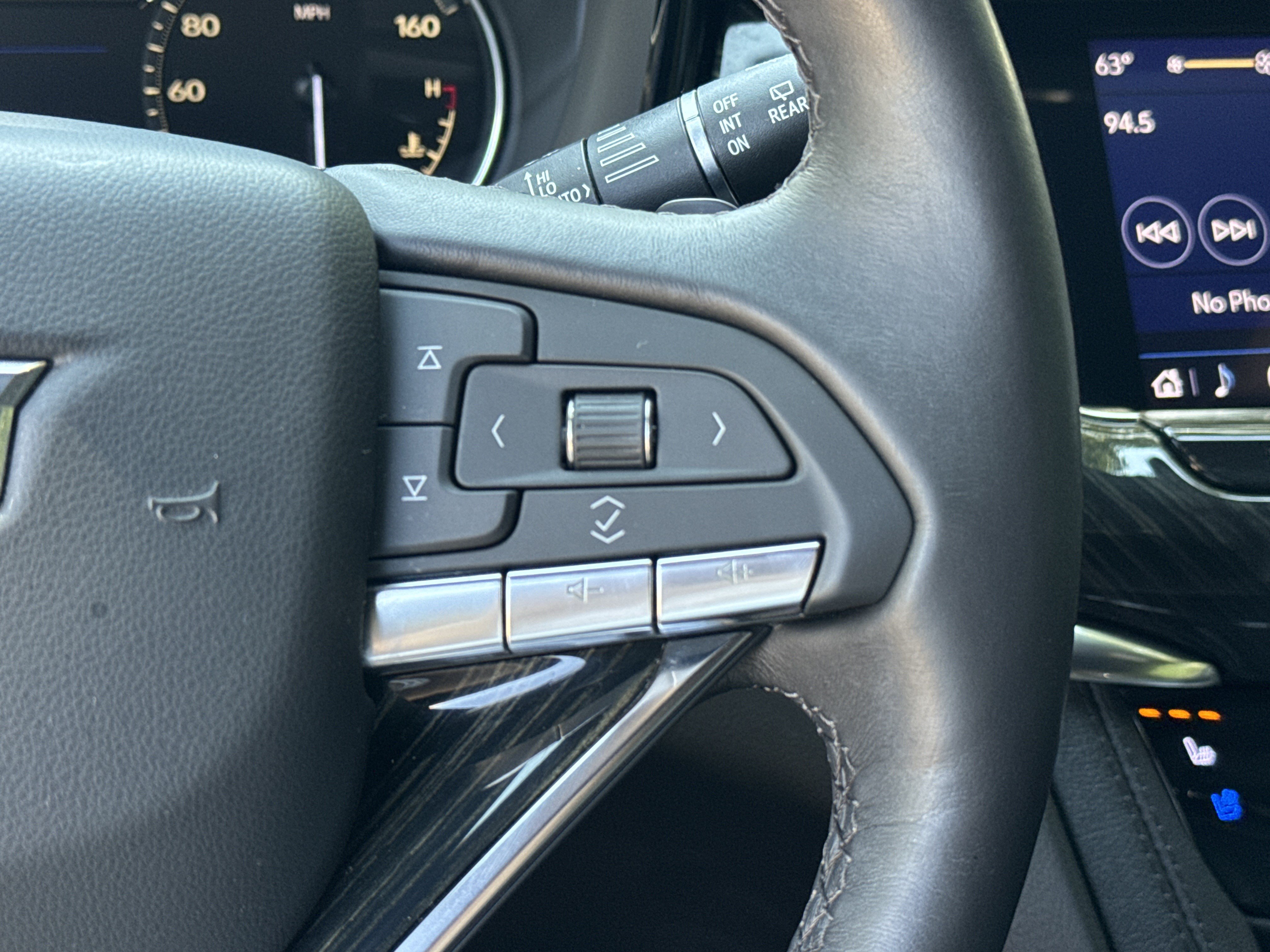 Used 2023 Cadillac XT6 Premium Luxury FWD image 20