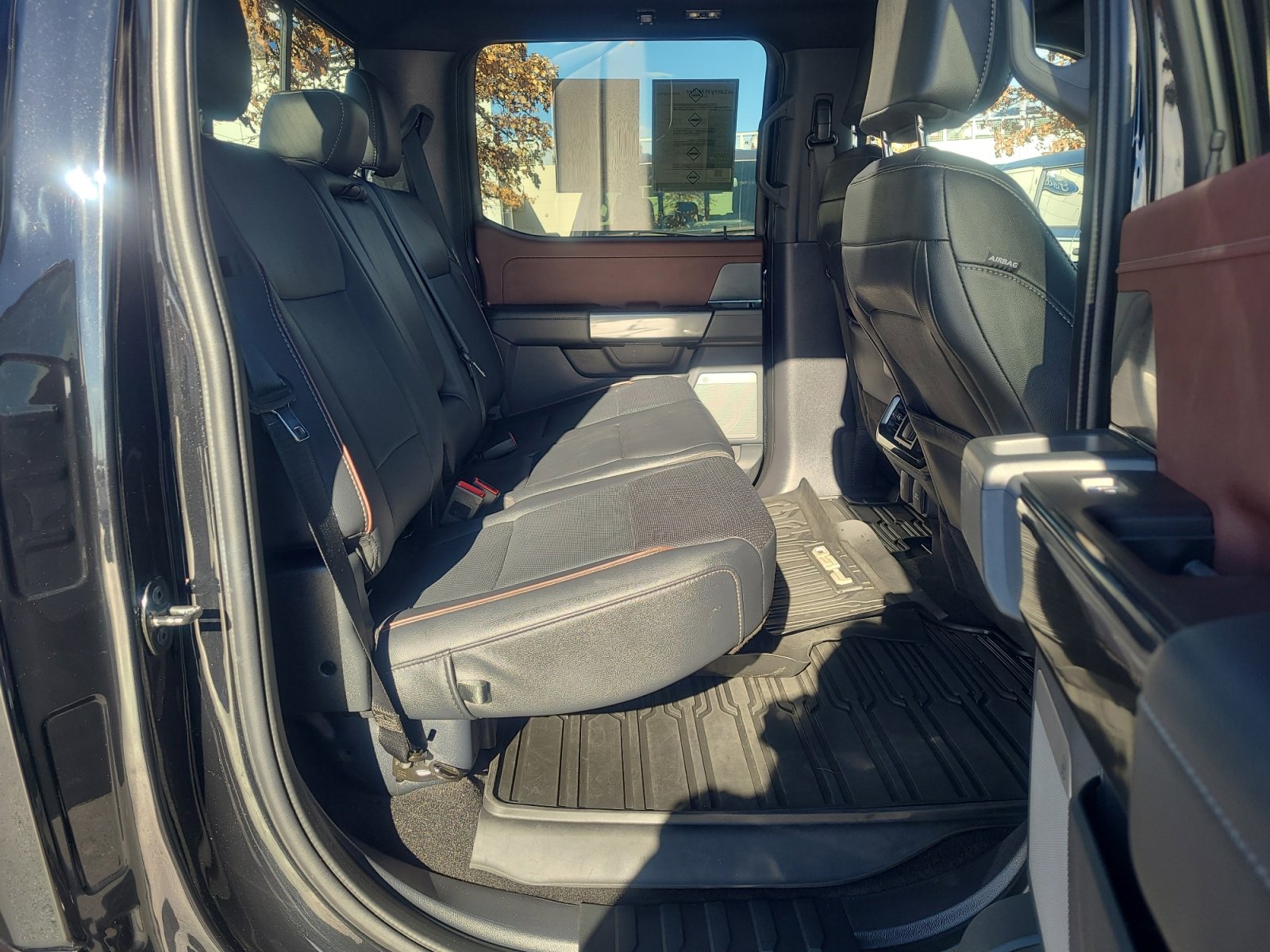 Certified 2022 Ford F150 Lariat w/ Equipment Group 502A High image 18