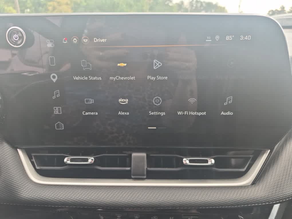Used 2025 Chevrolet Equinox LT w/ Safety and Technology Package AWD/4WD image 14