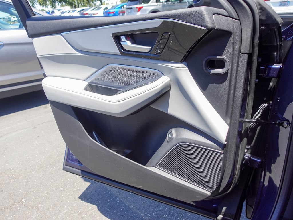 New 2026 Acura MDX w/ Technology Package AWD/4WD image 17