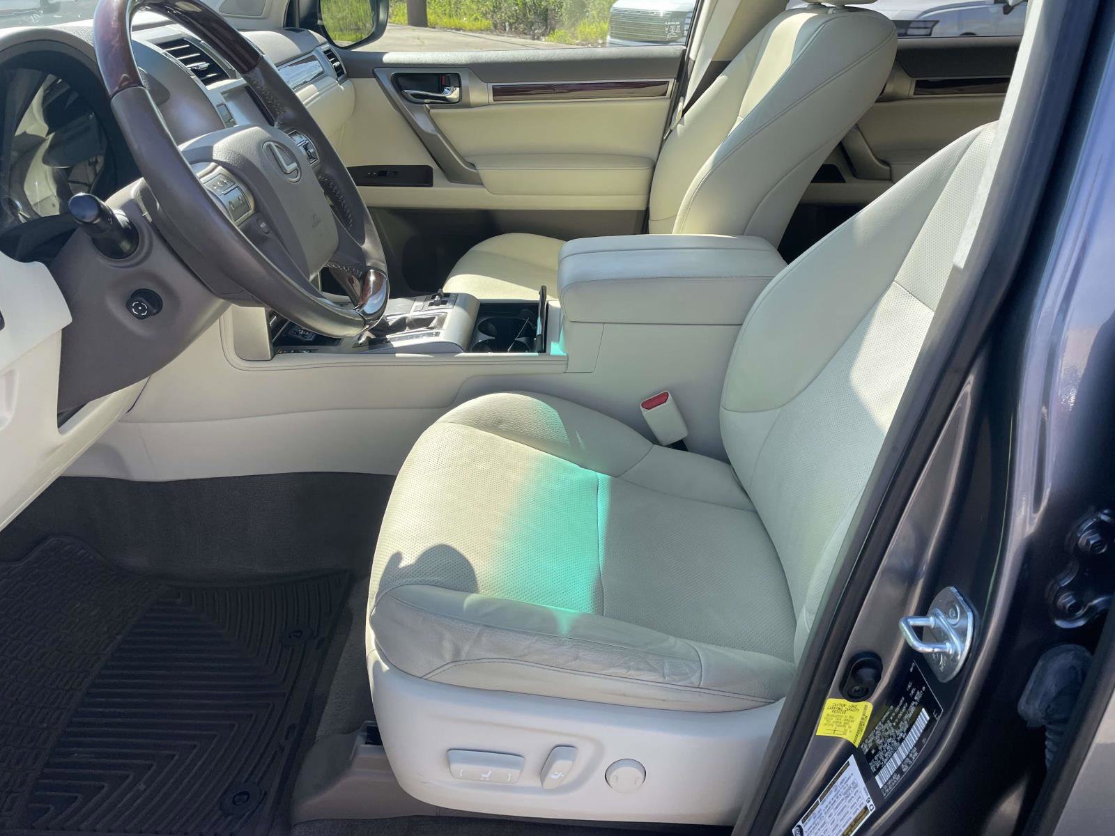 Used 2015 Lexus GX 460 w/ Premium Package AWD/4WD image 10