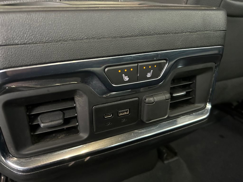 Used 2023 GMC Sierra 3500 Denali image 35
