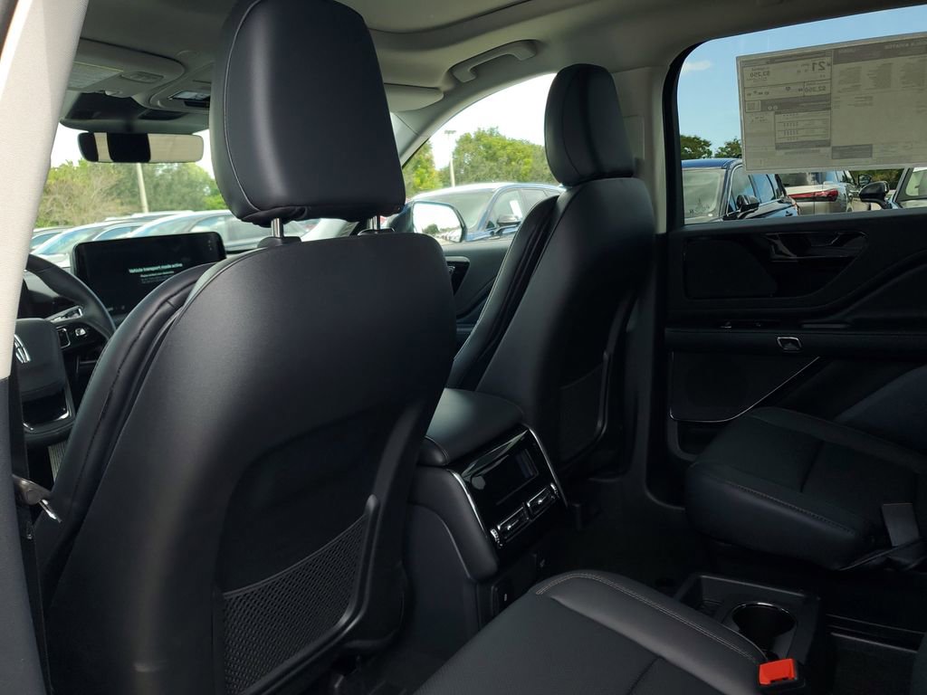 New 2026 Lincoln Aviator 2WD w/ Jet Appearance Package image 10