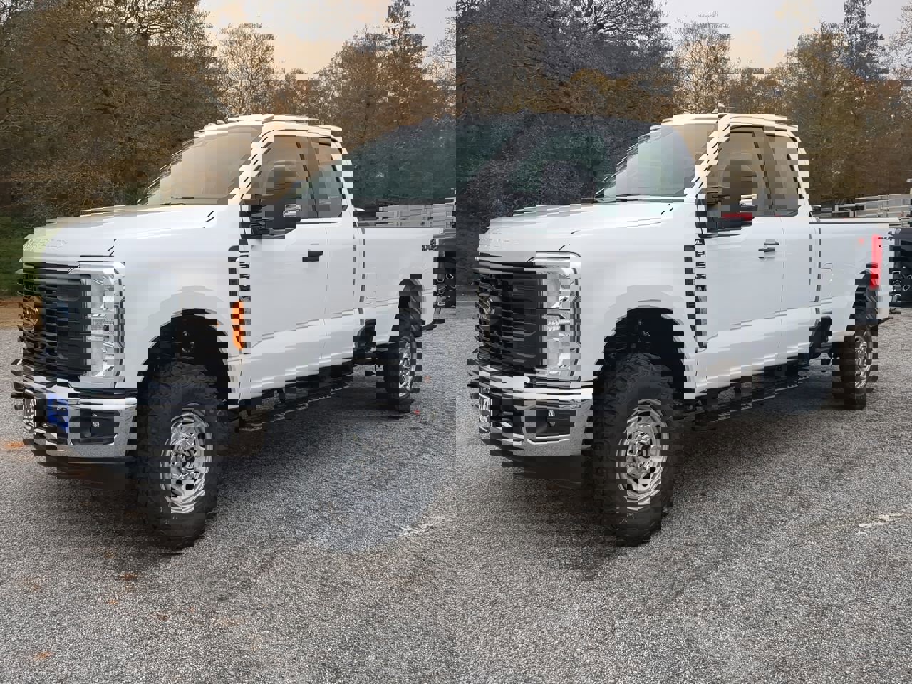 New 2026 Ford F250 XL w/ XL Off-Road Package image 6