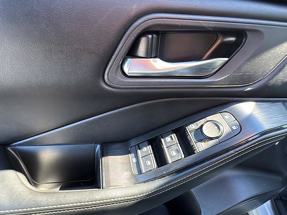 Certified 2025 Nissan Rogue SV AWD/4WD image 14