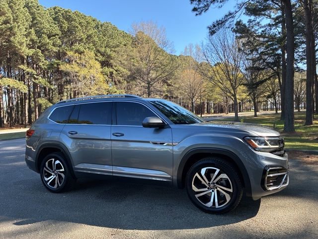 Used 2021 Volkswagen Atlas SEL Premium image 2