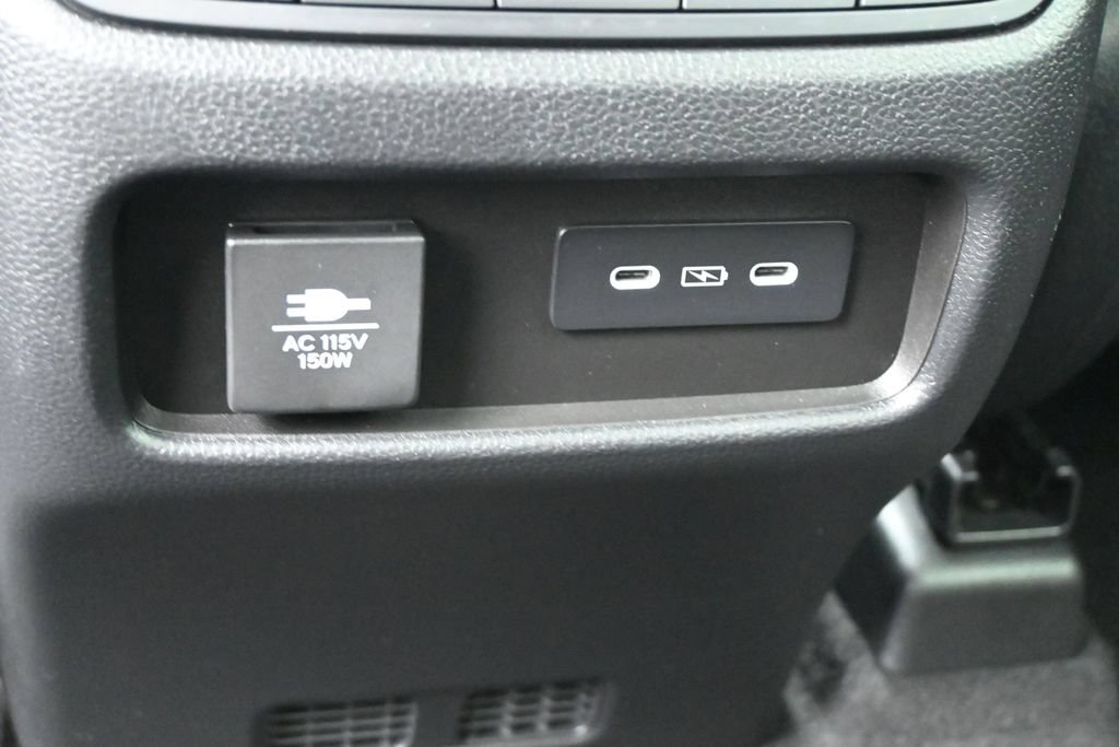 Used 2024 Honda Pilot TrailSport image 17