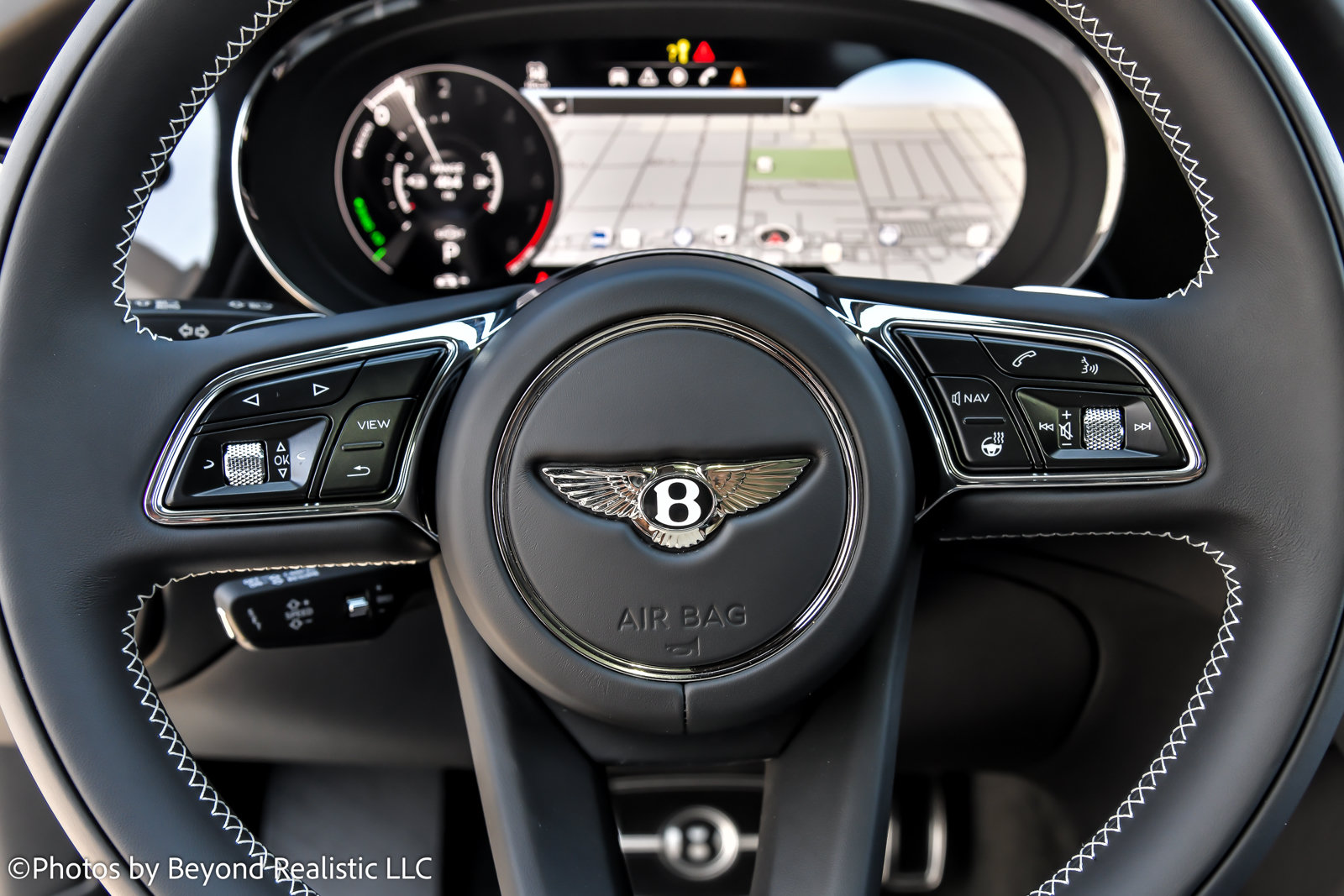 Certified 2023 Bentley Bentayga Plug-In Hybrid AWD/4WD image 35