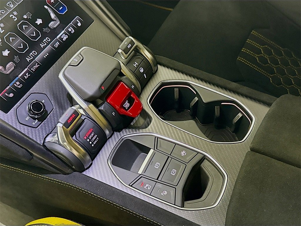 Used 2024 Lamborghini Urus Performante image 17