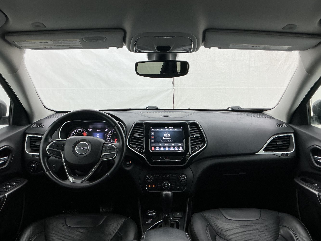 Used 2019 Jeep Cherokee Limited AWD/4WD image 27