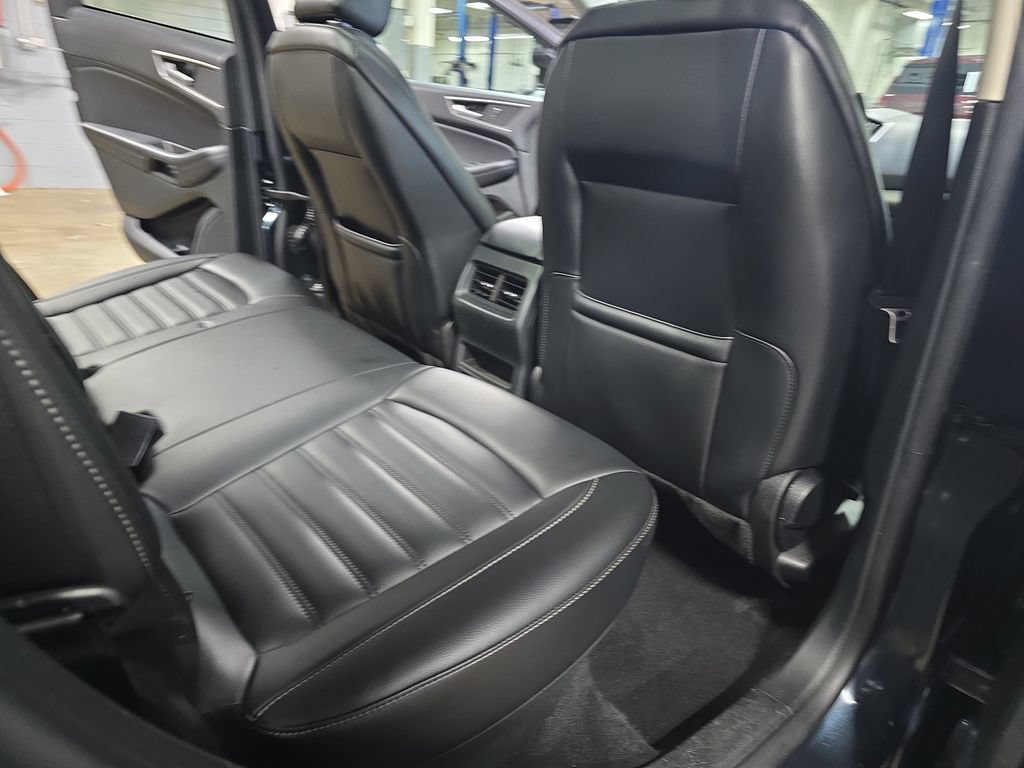 Used 2023 Ford Edge SEL w/ Convenience Package AWD/4WD image 13