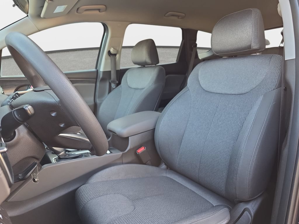 Used 2020 Hyundai Santa Fe SE AWD/4WD image 12