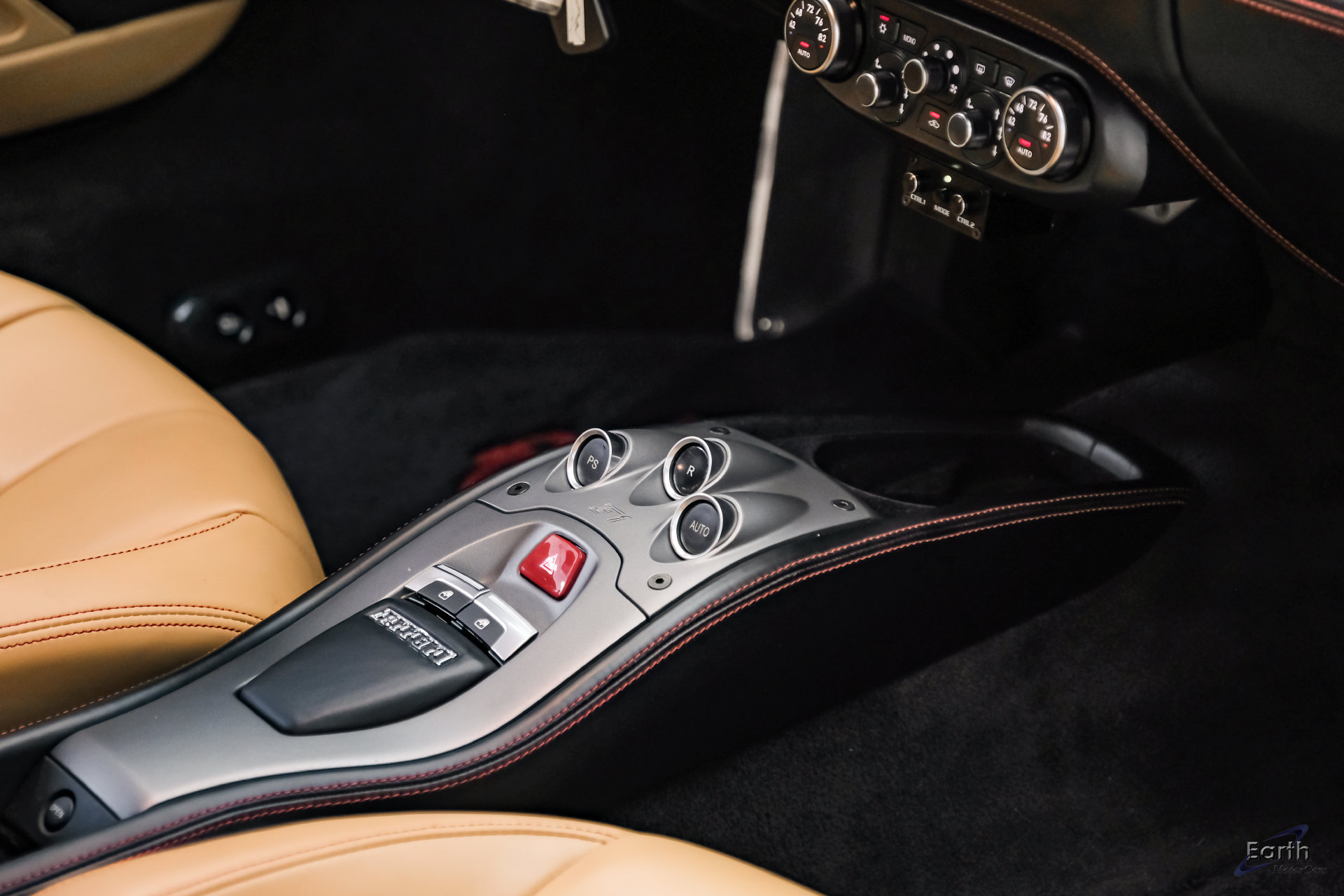 Used 2014 Ferrari 458 Italia Coupe RWD image 67