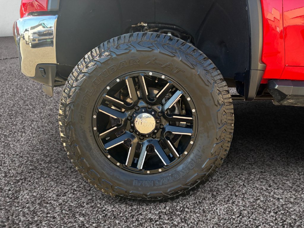 Used 2022 Chevrolet Silverado 3500 LTZ AWD/4WD image 9