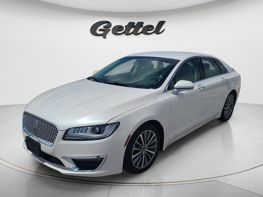 Used 2020 Lincoln MKZ FWD image 1