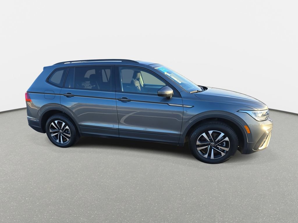 Used 2024 Volkswagen Tiguan S image 3