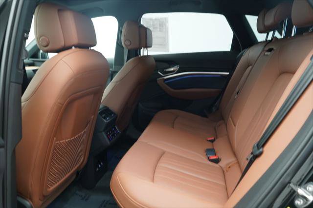 Certified 2024 Audi Q8 e-tron Premium Plus w/ Premium Plus Package AWD/4WD image 7