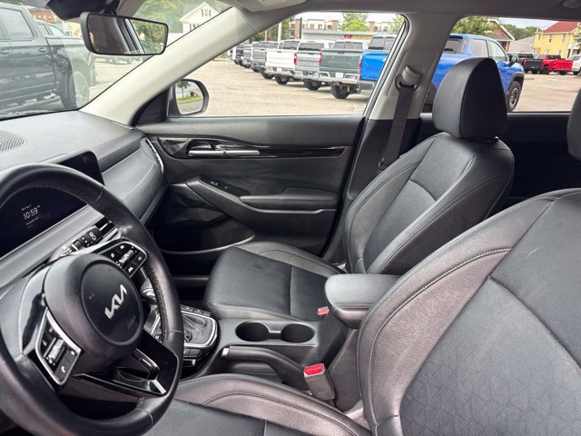 Used 2024 Kia Seltos EX AWD/4WD image 22