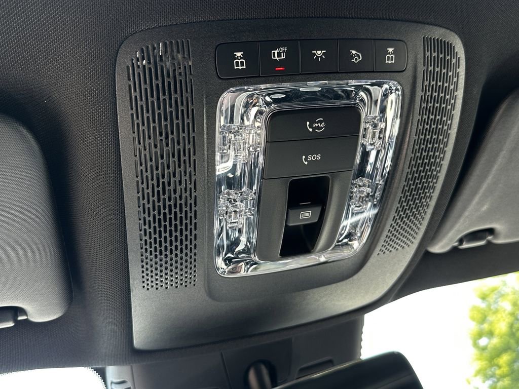 Certified 2025 Mercedes-Benz GLB 250 4MATIC image 33