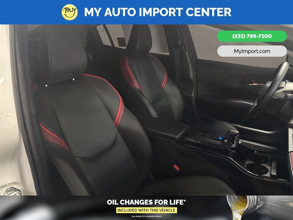 Used 2025 Toyota Prius XSE Premium w/ Limited Premium Package image 28