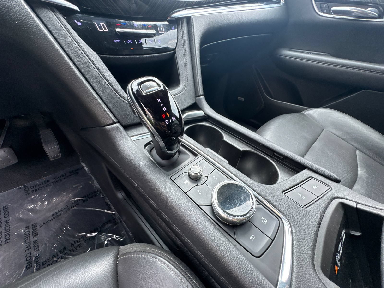 Used 2022 Cadillac XT6 Premium Luxury FWD image 31