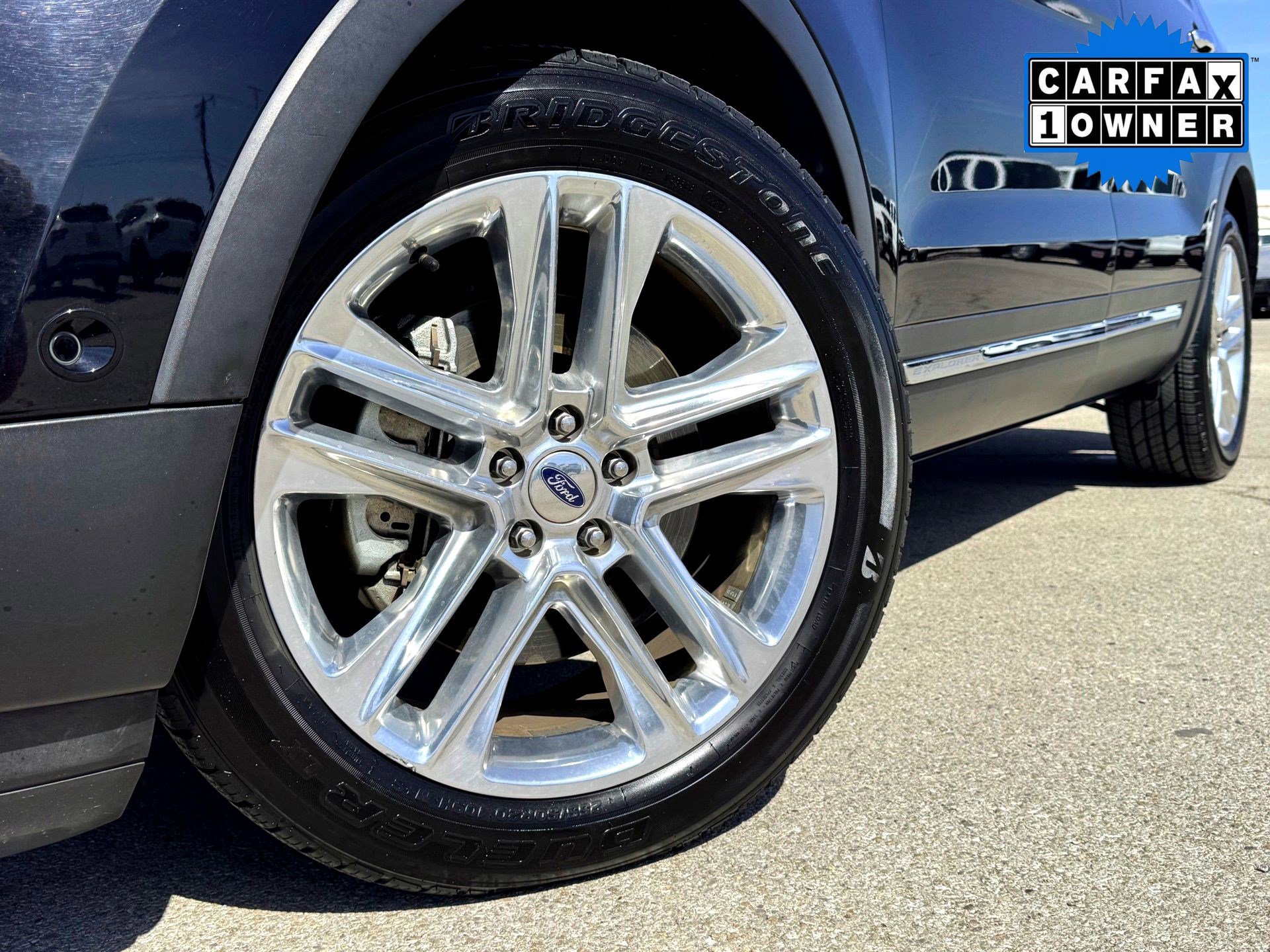 Used 2017 Ford Explorer Limited w/ Equipment Group 301A image 2