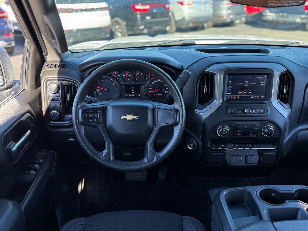 Used 2023 Chevrolet Silverado 1500 Custom AWD/4WD image 6