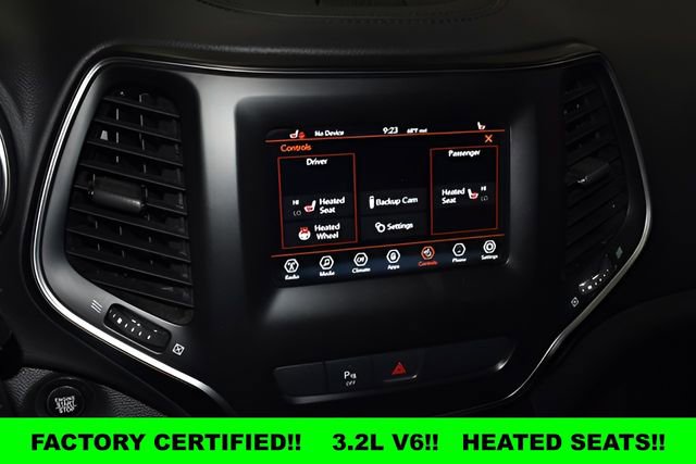 Used 2019 Jeep Cherokee Latitude Plus w/ Comfort/Convenience Group AWD/4WD image 23