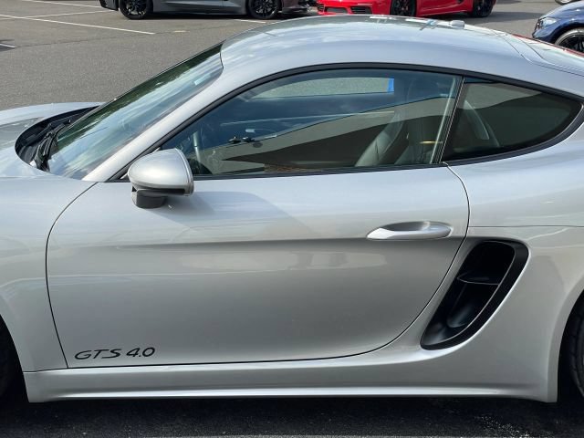 Used 2022 Porsche 718 Cayman GTS RWD image 15