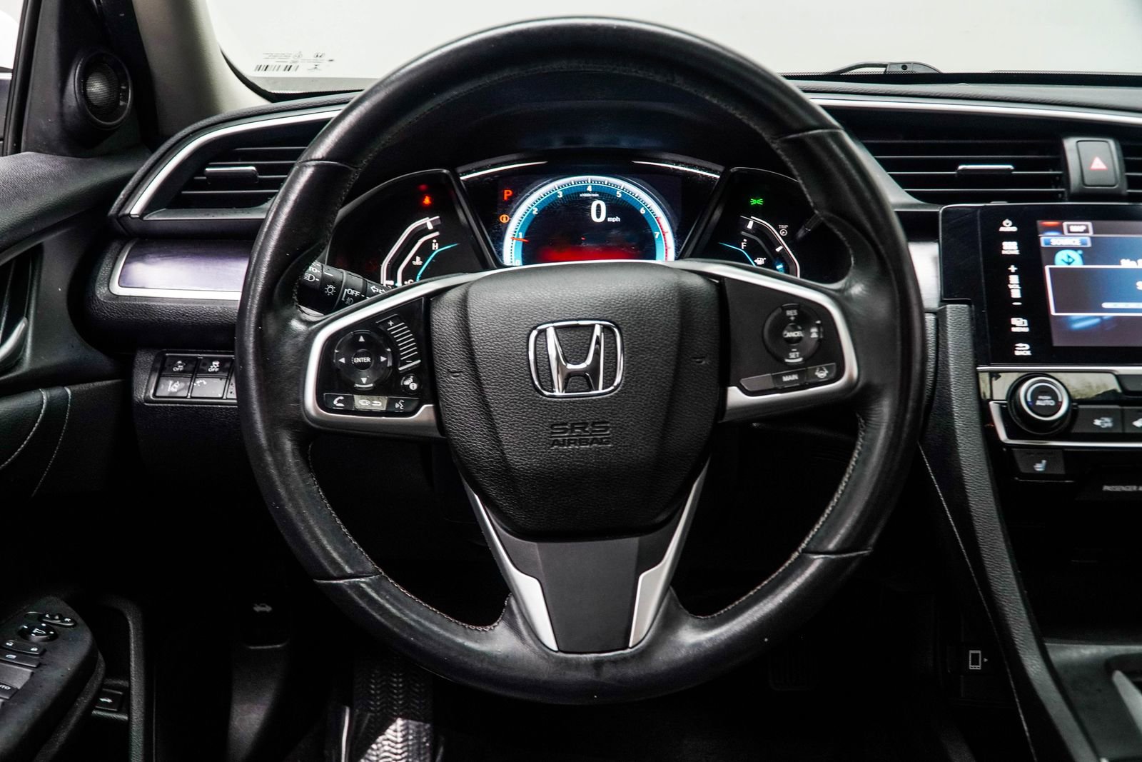 Used 2018 Honda Civic Touring image 15