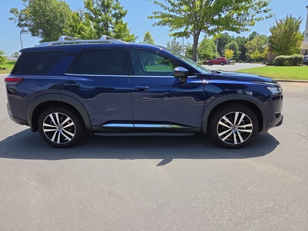 Used 2024 Nissan Pathfinder Platinum w/ Cargo Package FWD image 8