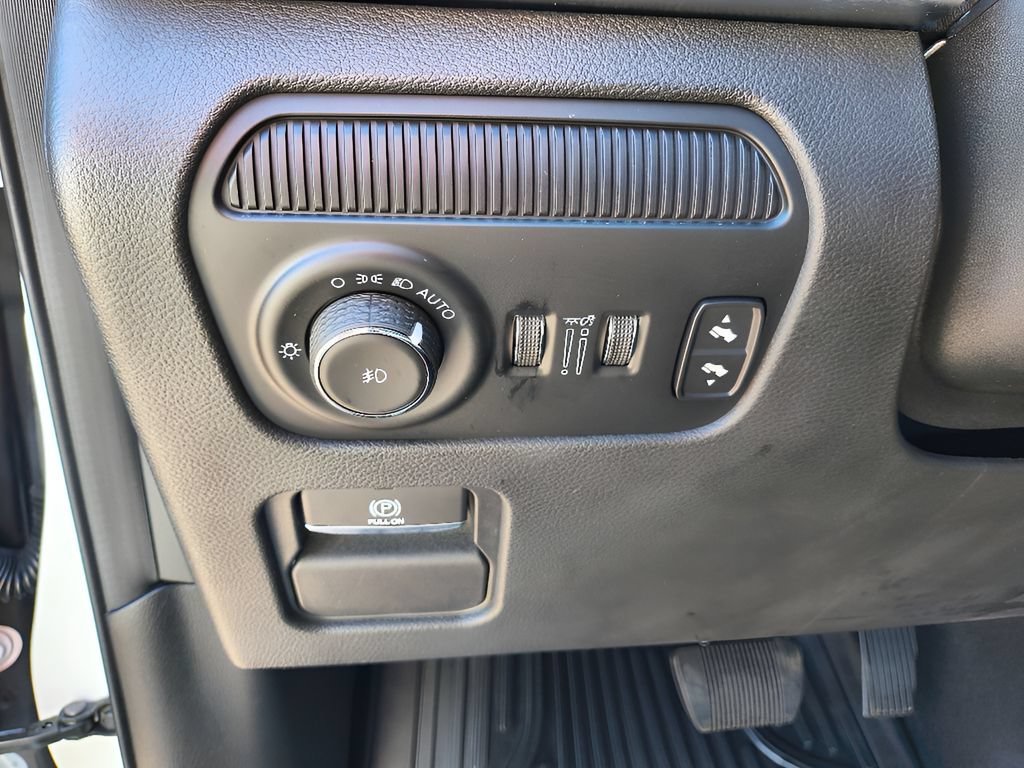 Used 2024 Jeep Wagoneer Series II RWD image 20