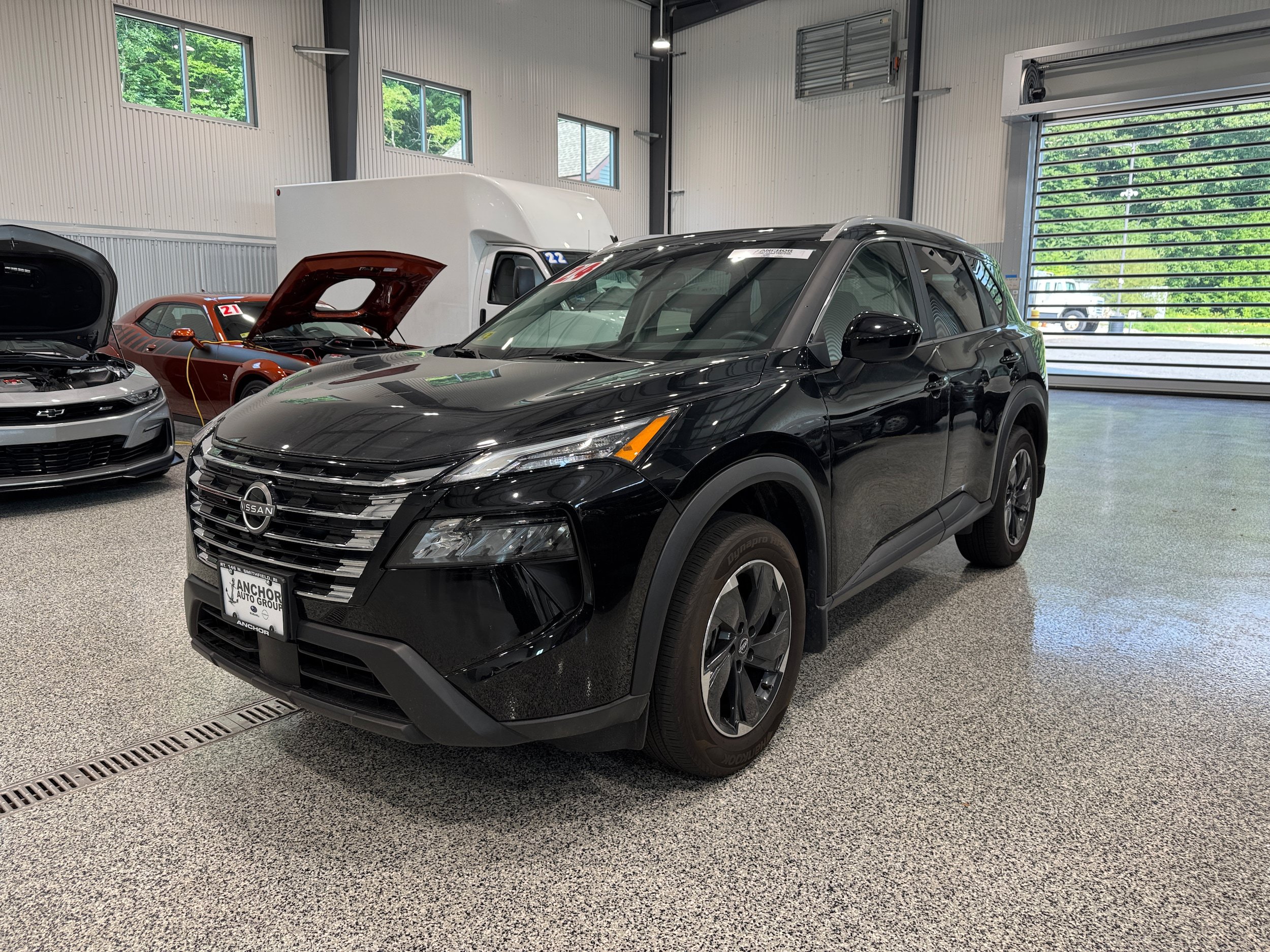 Used 2024 Nissan Rogue SV w/ SV Premium Package AWD/4WD image 1